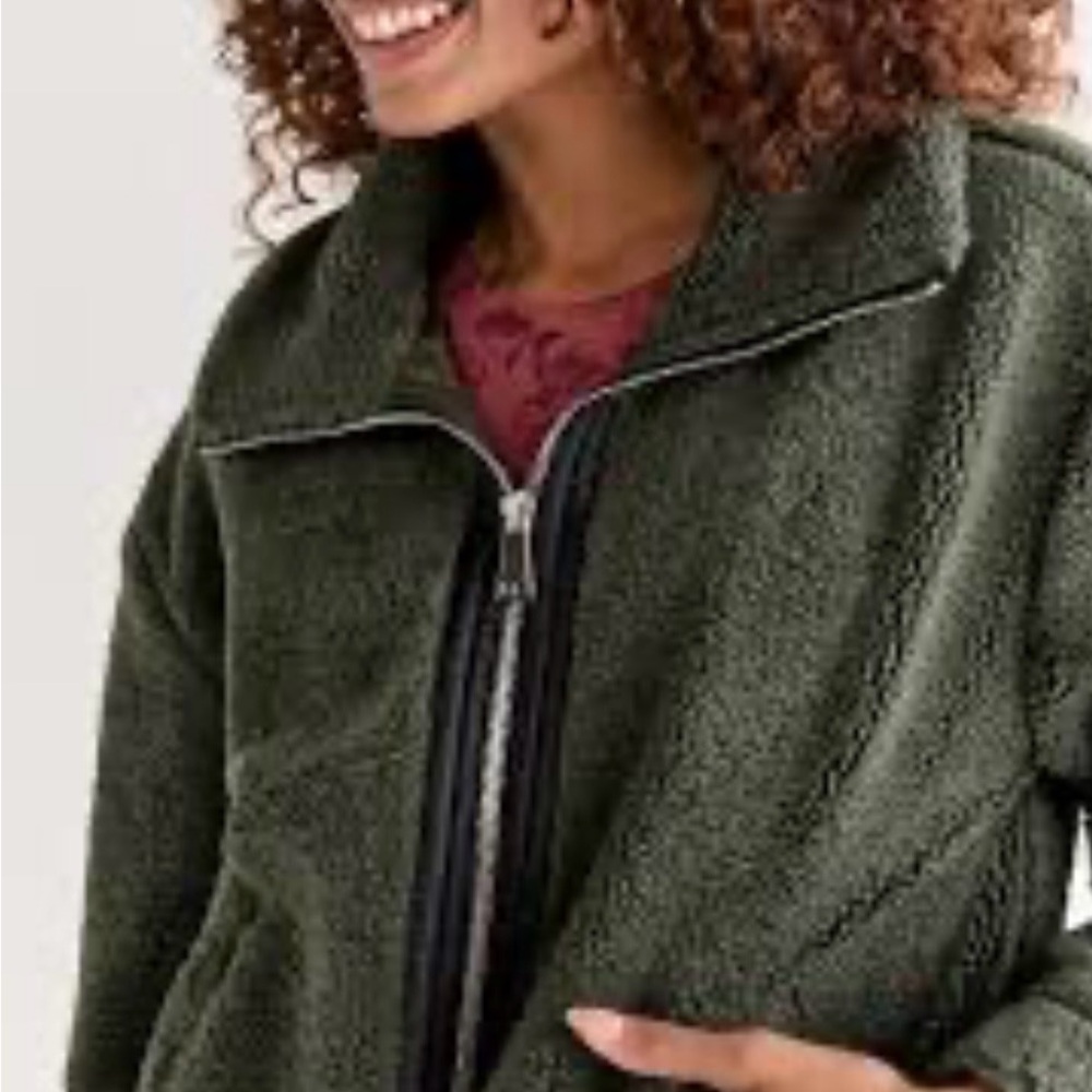 Francesca's Collection Fall Outdoors Cozy Comfy Chunky Forest Green Teddy Jacket